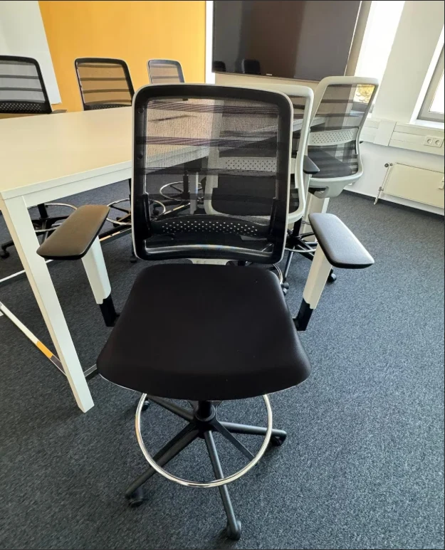 Koplus Tonique Counterstuhl Bürodrehstuhl Schwarz/Weiß