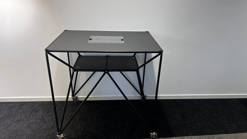 System 180 Design Thinking Line T4 S Stehtisch Schwarz