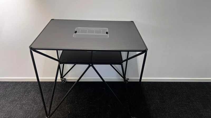 System 180 Design Thinking Line T4 S Stehtisch Schwarz