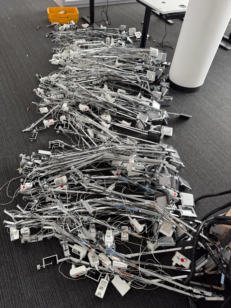 Flos Kelvin LED T Schreibtischleuchte