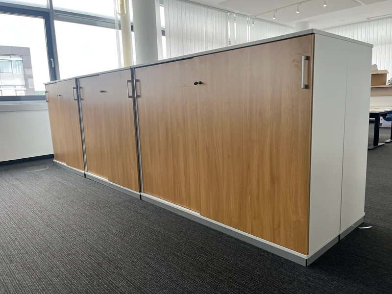 Kinnarps Sideboard Grau / Eiche
