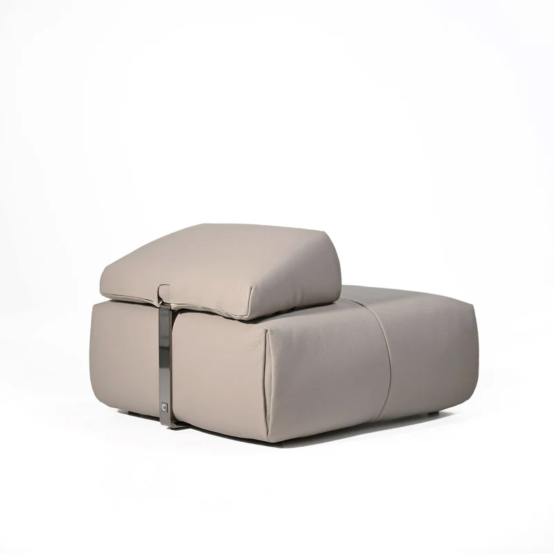 Tab Square Lounge 105