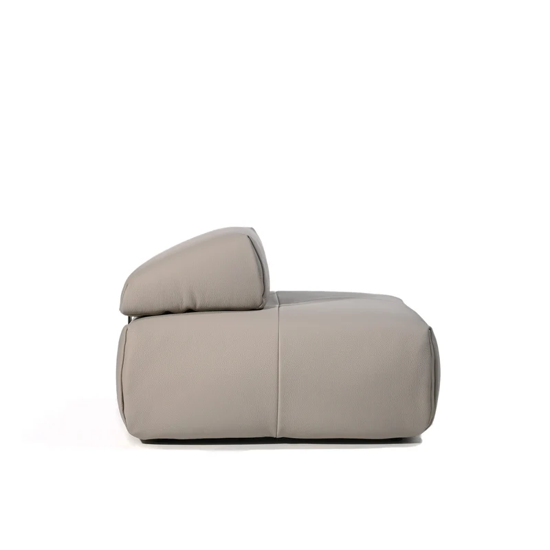 Tab Square Lounge 105