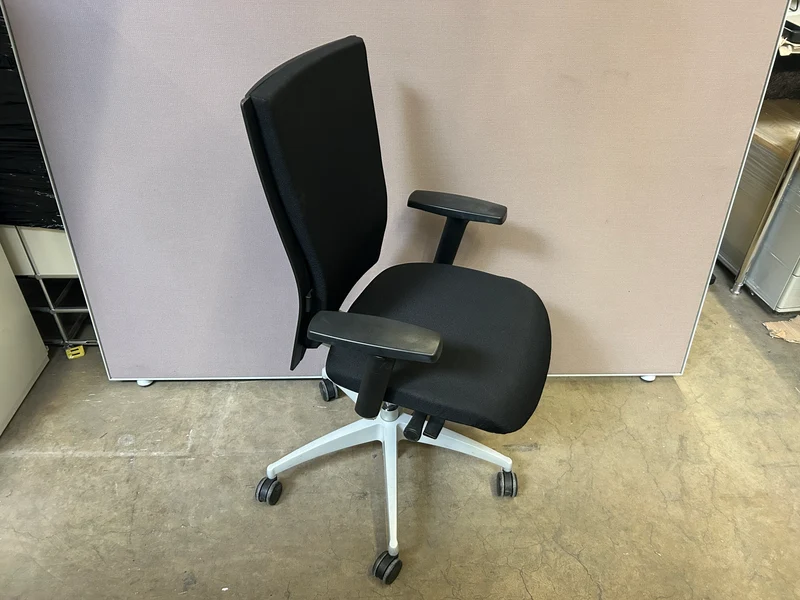 Steelcase / Werndl Bürodrehstuhl Schwarz