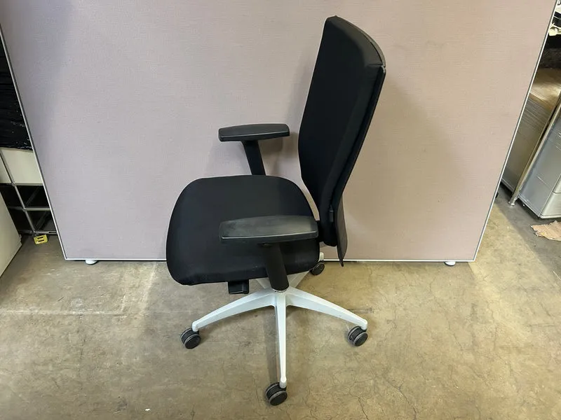 Steelcase / Werndl Bürodrehstuhl Schwarz