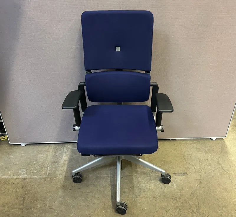 Steelcase Please V2 Bürodrehstuhl Dunkelblau