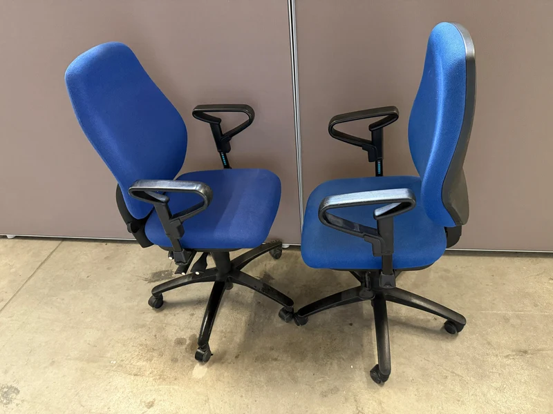 Dauphin Bürodrehstuhl Blau