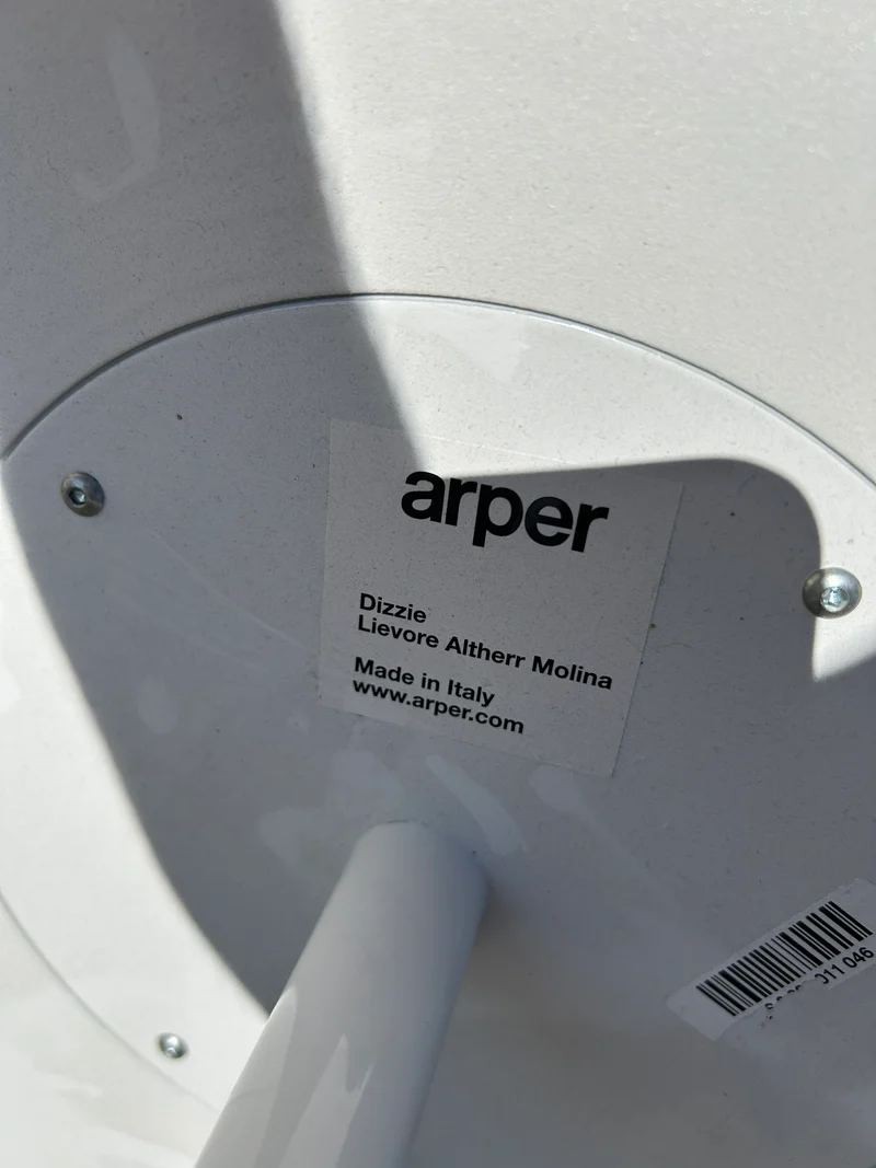 Arper Dizzie Lievore Altherr Molina Beistelltisch