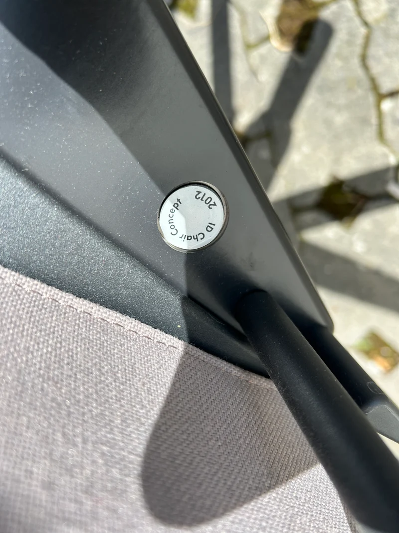 Vitra ID Chair Concept Schwarz / Grau