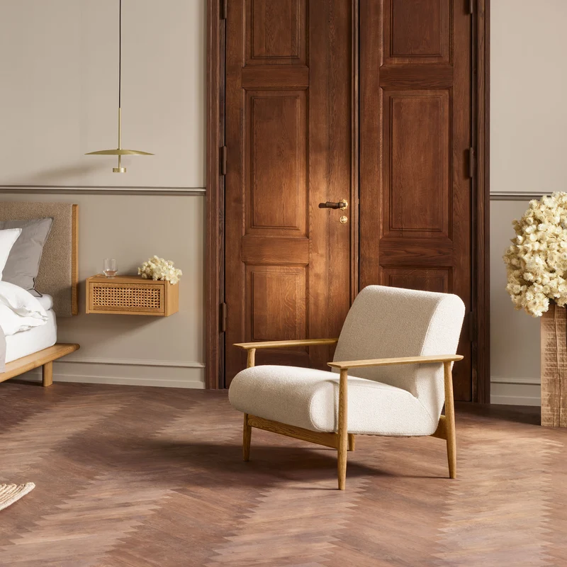 Visti Armchair