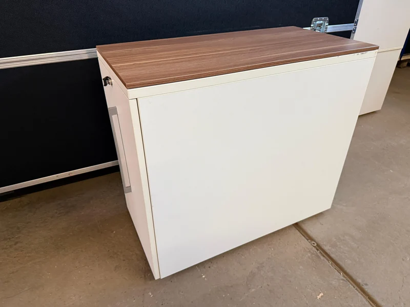 Steelcase Apothekerschrank 2OH Weiß
