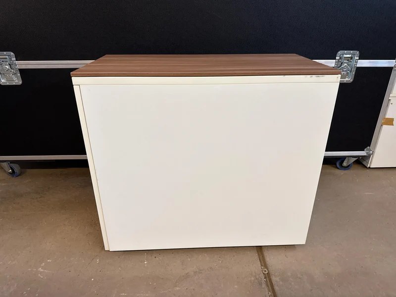Steelcase Apothekerschrank 2OH Weiß