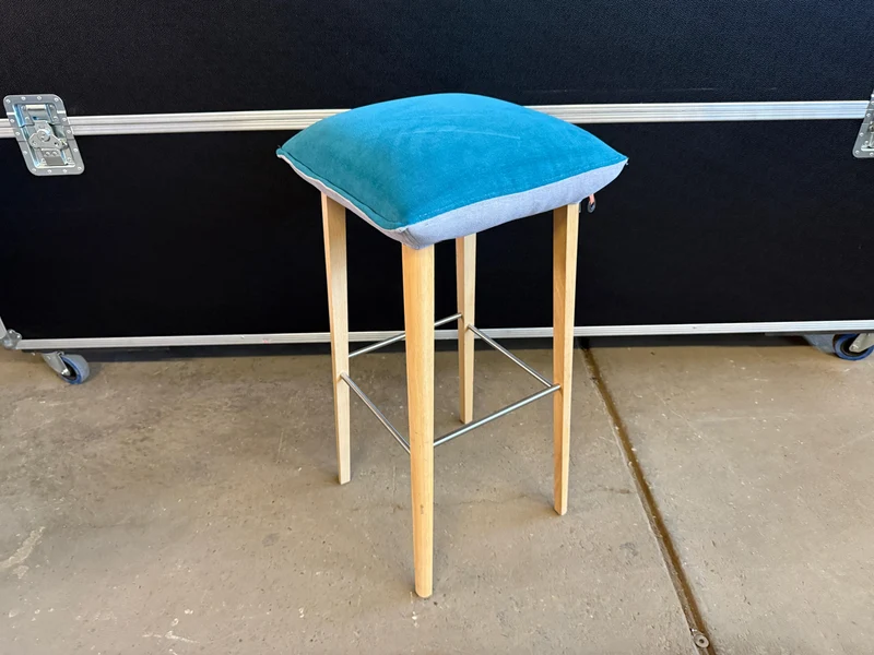 Mobitec Soda Polster Hocker Blau