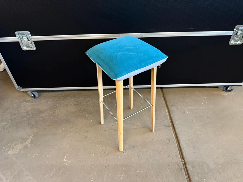 Mobitec Soda Polster Hocker Blau