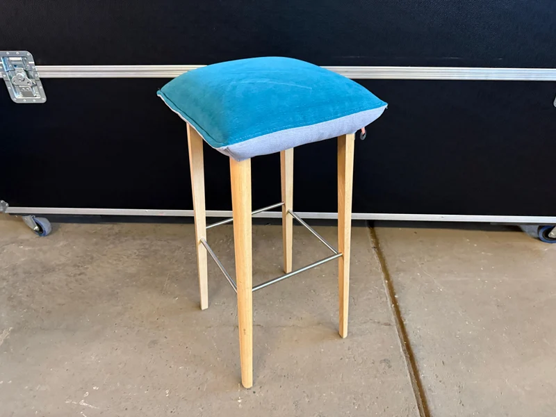 Mobitec Soda Polster Hocker Blau