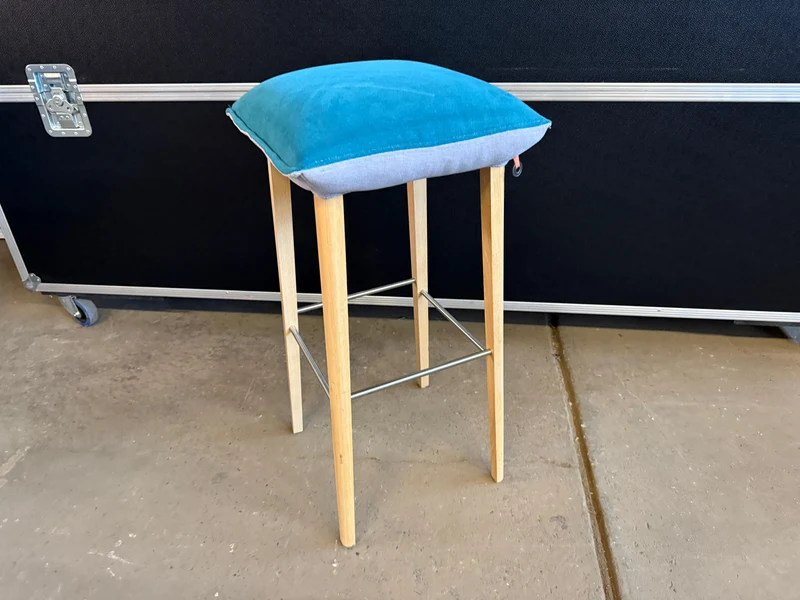 Mobitec Soda Polster Hocker Blau