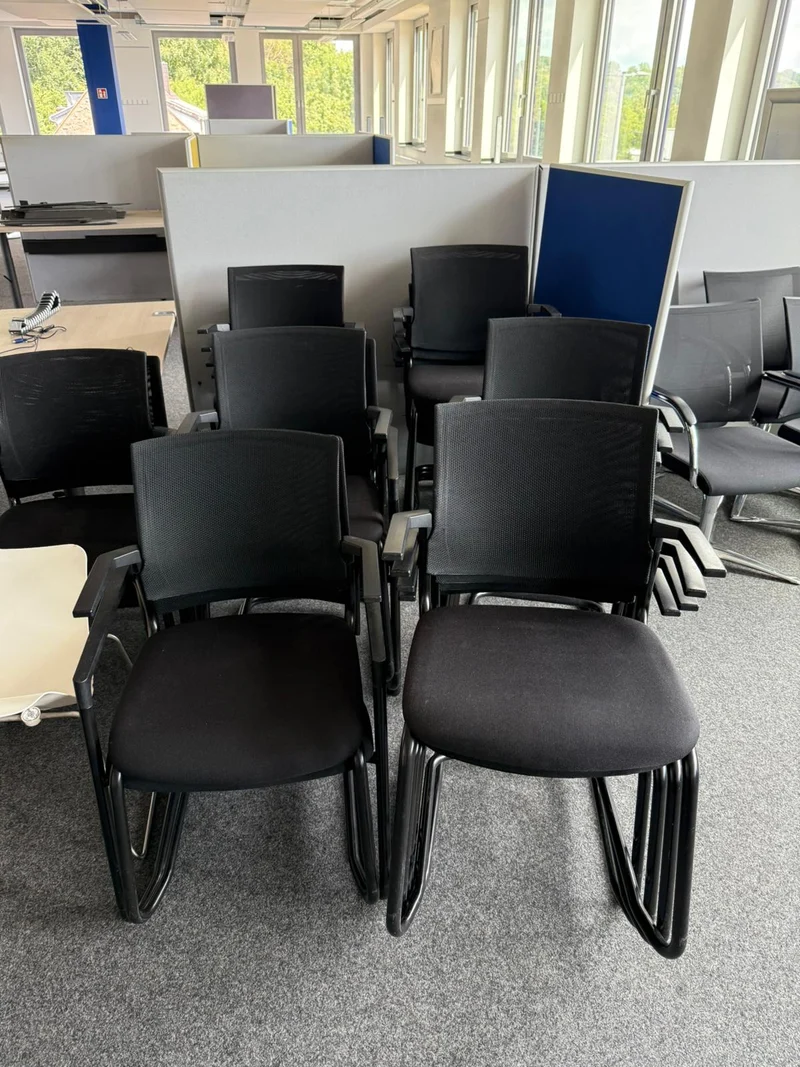 Klöber Veo 46 Konferenzstuhl mit Netzrücken Schwarz
