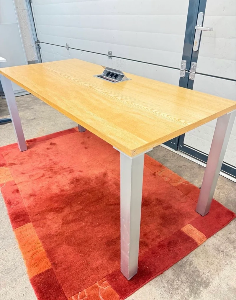 Konferenztisch Ahorn