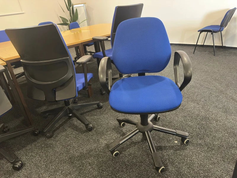 Bürodrehstuhl Blau