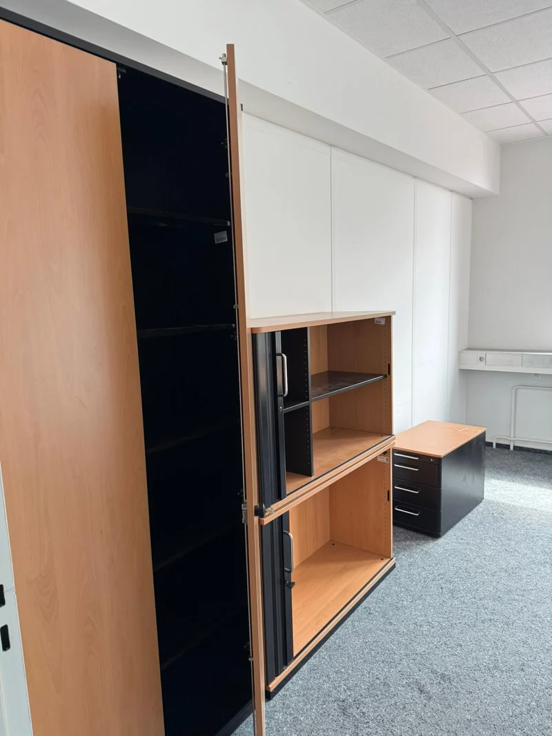 Steelcase Wandschrank Buche/Anthrazit