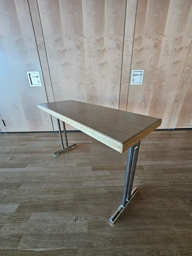 Hiller Konferenztische Besprechungstische