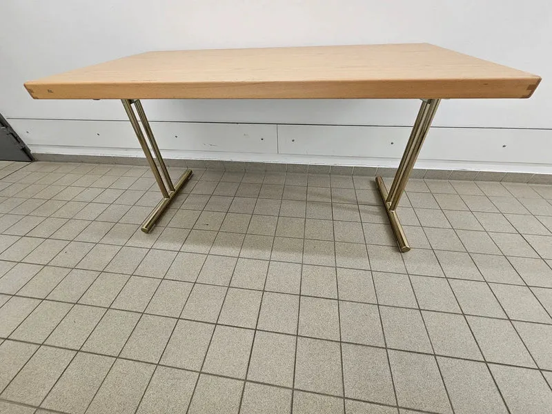 Hiller Konferenztische Besprechungstische