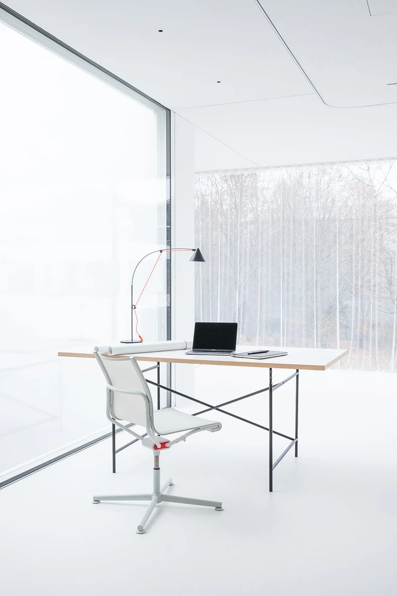 D1 Office Besucherstuhl Weiss m. Gleitern