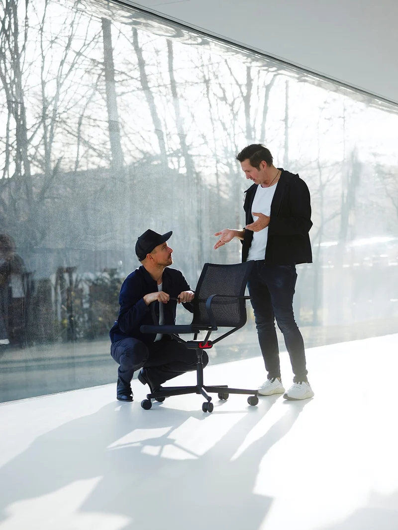 D1 Office Arbeitsstuhl Schwarz m. Rollen