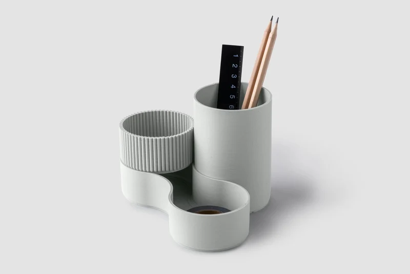 bFriends Desk Pots