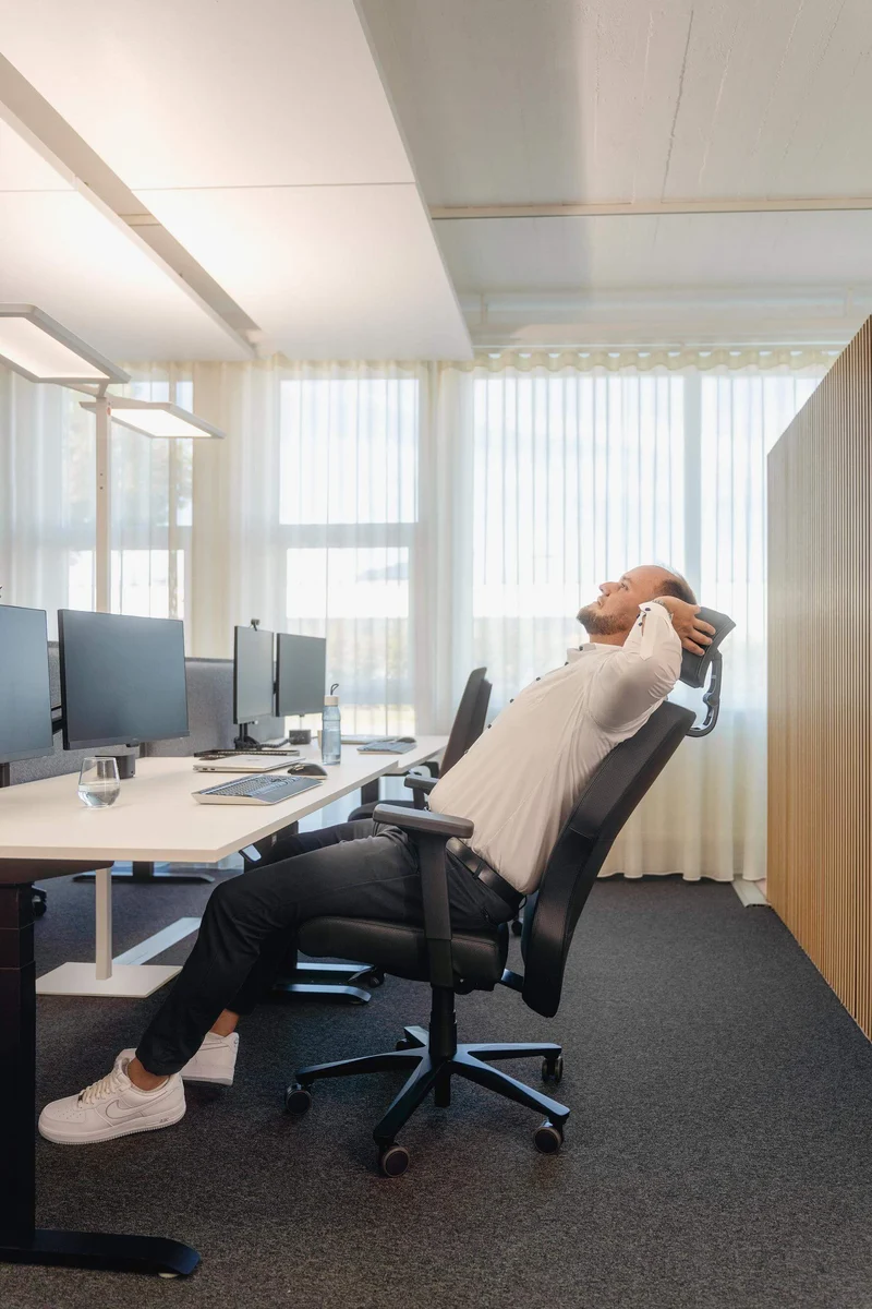 Interstuhl XL 113 – XXL 24h Bürostuhl bis 200 kg belastbar
