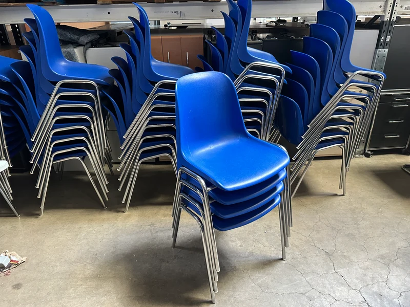 Konferenzstuhl/Stapelstuhl/Schalenstuhl Blau