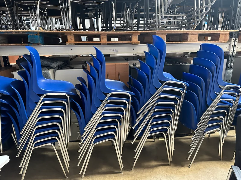 Konferenzstuhl/Stapelstuhl/Schalenstuhl Blau