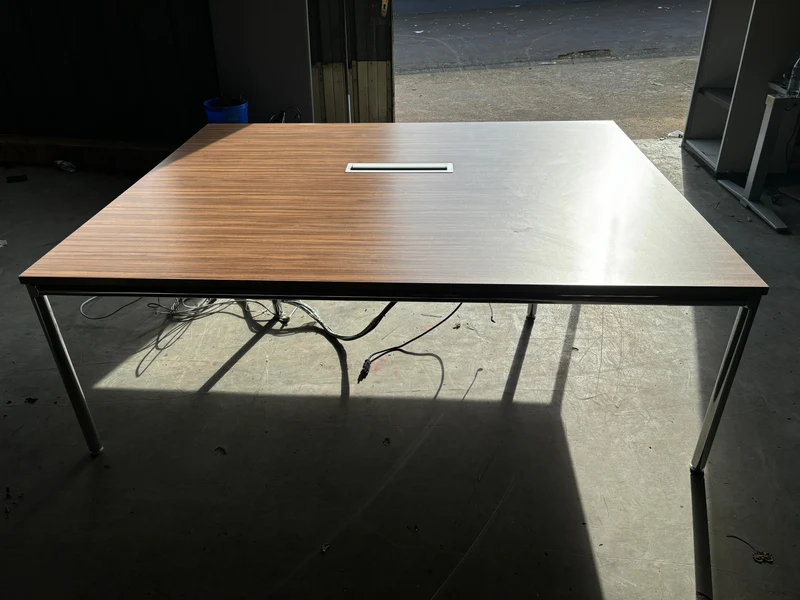 XXL Konferenztisch Bosse Nussbaum