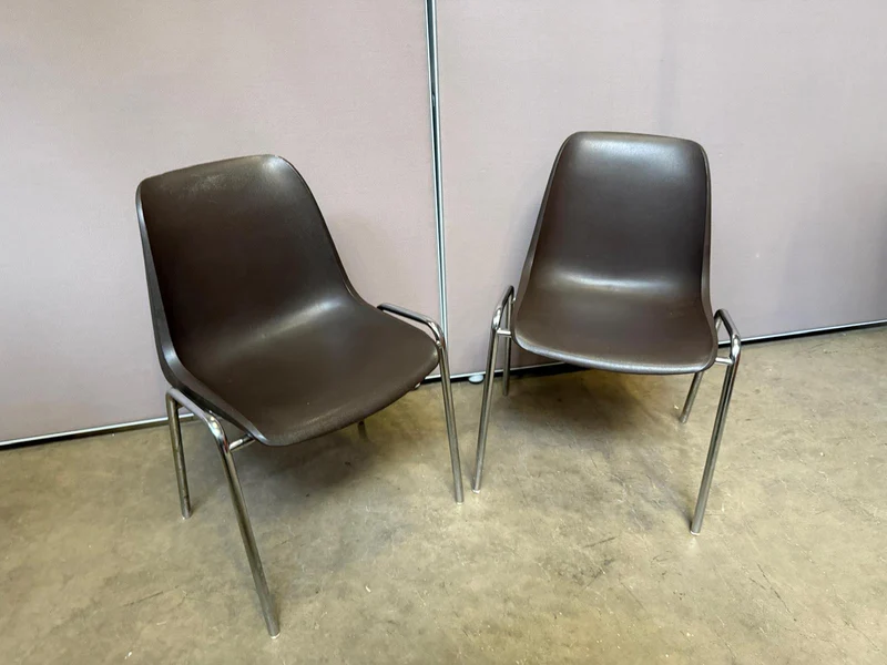 Konferenzstuhl Braun