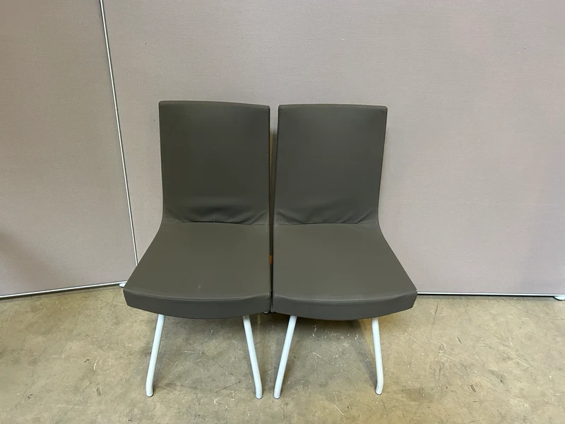 Montis Konferenzstuhl Braun