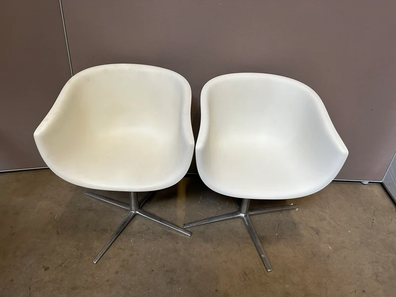 Segis Derby Schalenstuhl