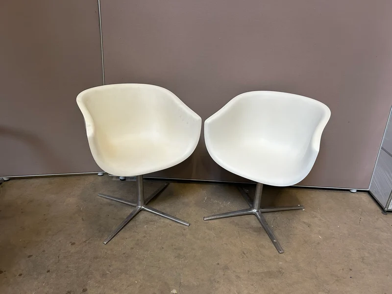 Segis Derby Schalenstuhl