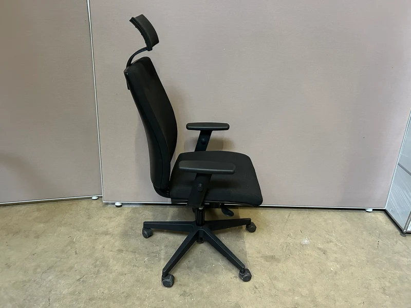 Nowystyle Bürodrehstuhl mit Kopfstütze