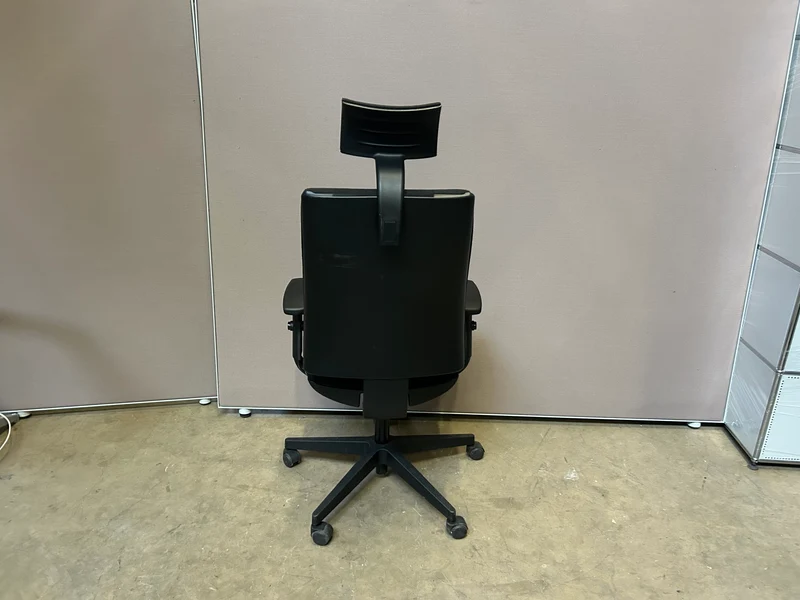 Nowystyle Bürodrehstuhl mit Kopfstütze