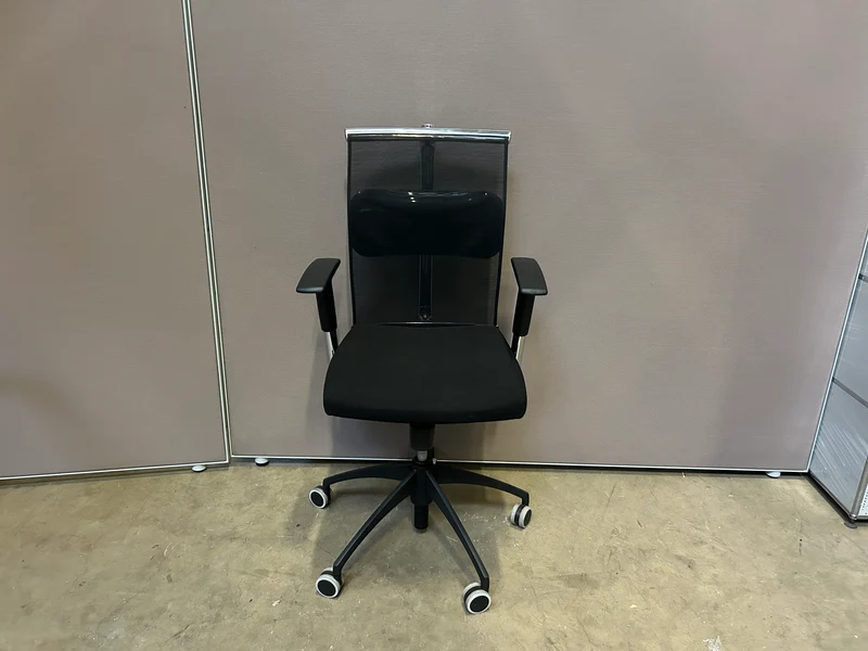 Bürodrehstuhl Schwarz mit Netzrücken