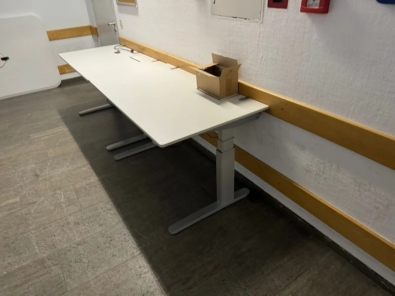 VS elektrisch höhenverstellbarer Schreibtisch Weiß