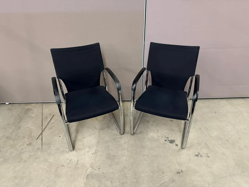 Brunner Konferenzstuhl