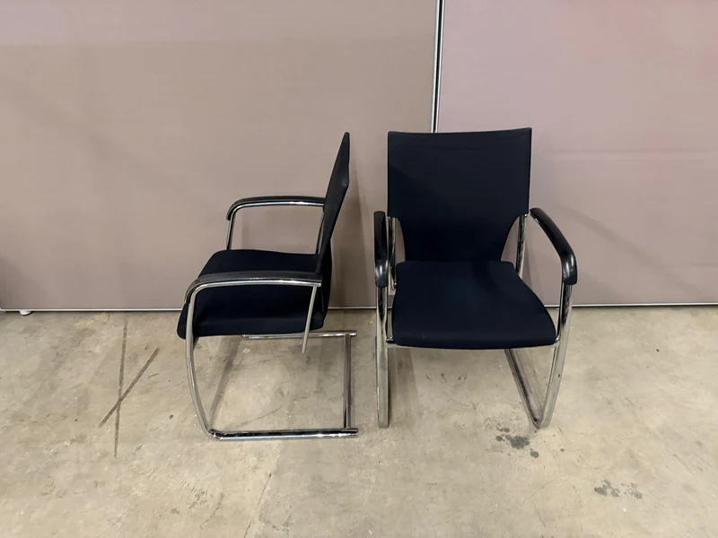 Brunner Konferenzstuhl