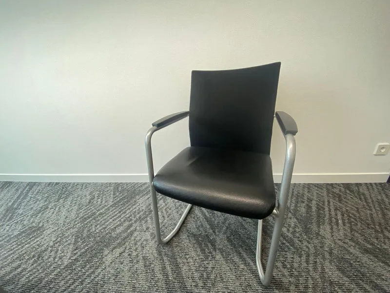 Haworth Comforto Konferenzstuhl Leder/Netz