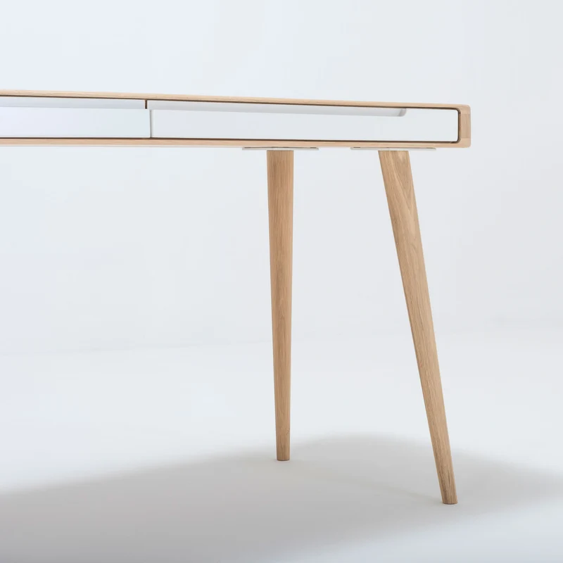 Ena Desk