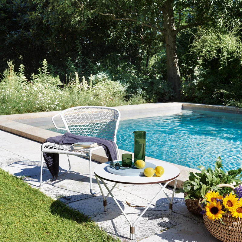 Vela In & Outdoor Armchair 698/LP