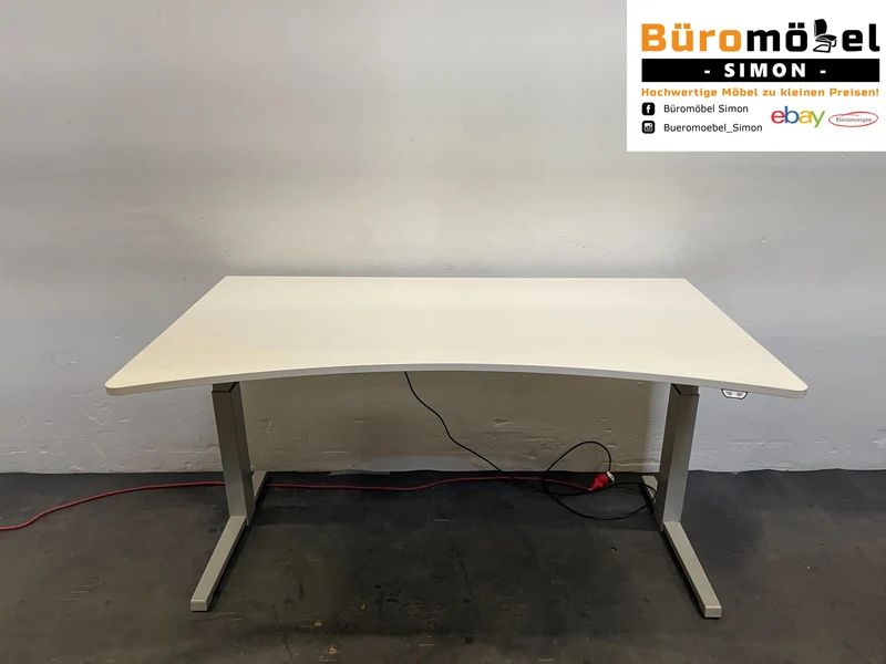 Steelcase elektrisch Höhenverstellbarer Cockpitschreibtisch Weiß / Lichtgrau