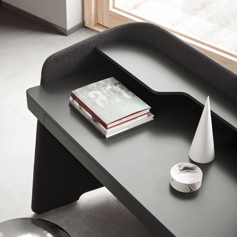 Chloe Desk