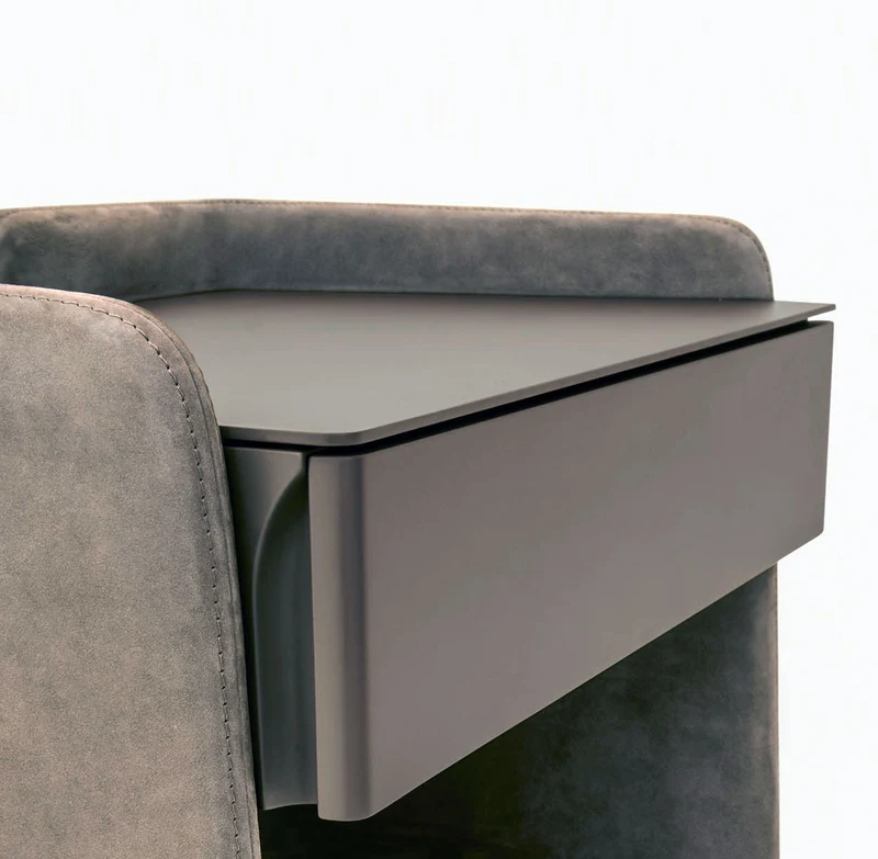 Chloe Desk