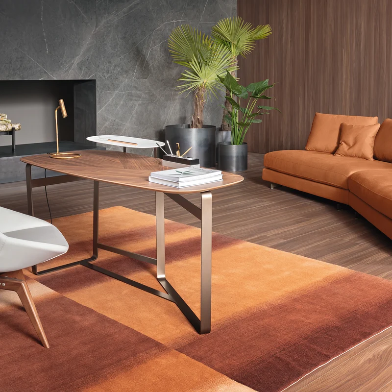 Gauss Desk